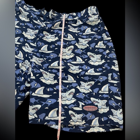 Vineyard Vines blue shark men’s swim shorts trunks bathing suit board shorts L - Picture 4 of 5